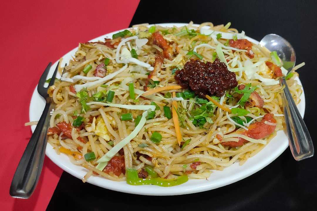 Chicken Hakka Noodles