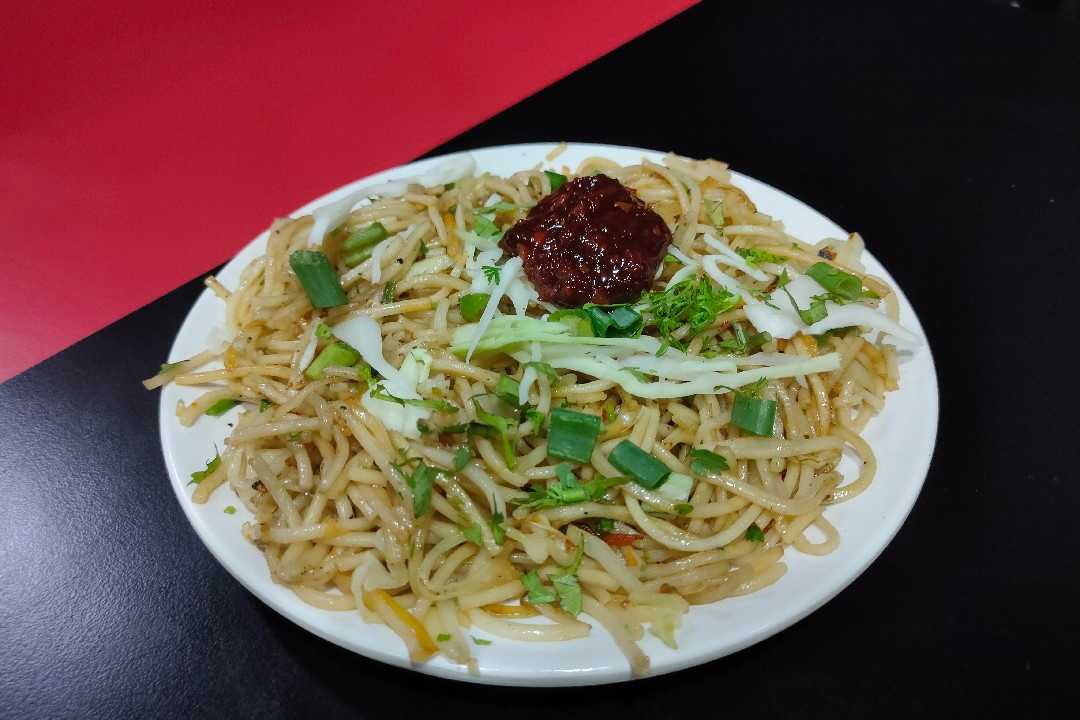 Veg Hakka Noodles