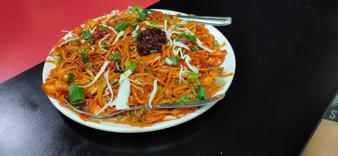 Chicken Schezwan Noodles